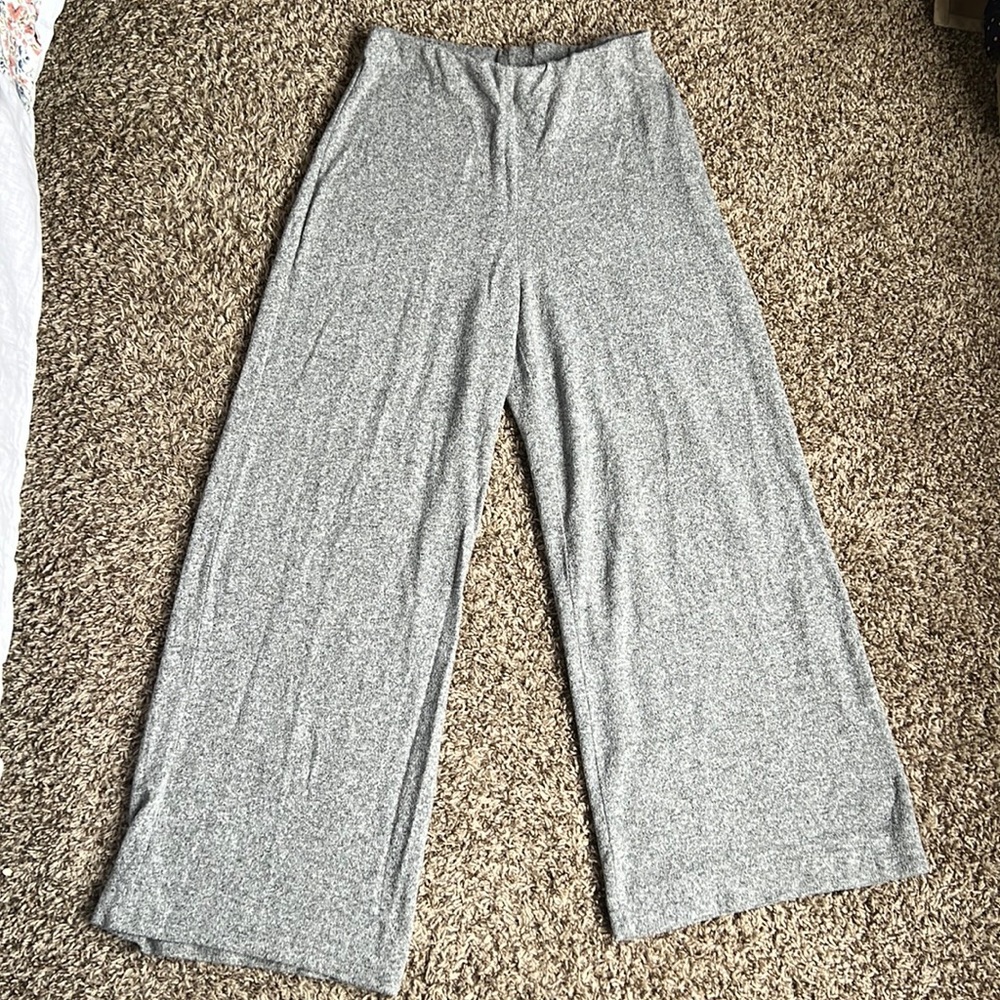 H&M women pants. Size M